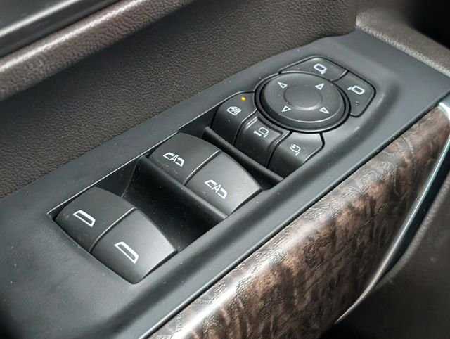 Used 2020 White GMC Denali image 27