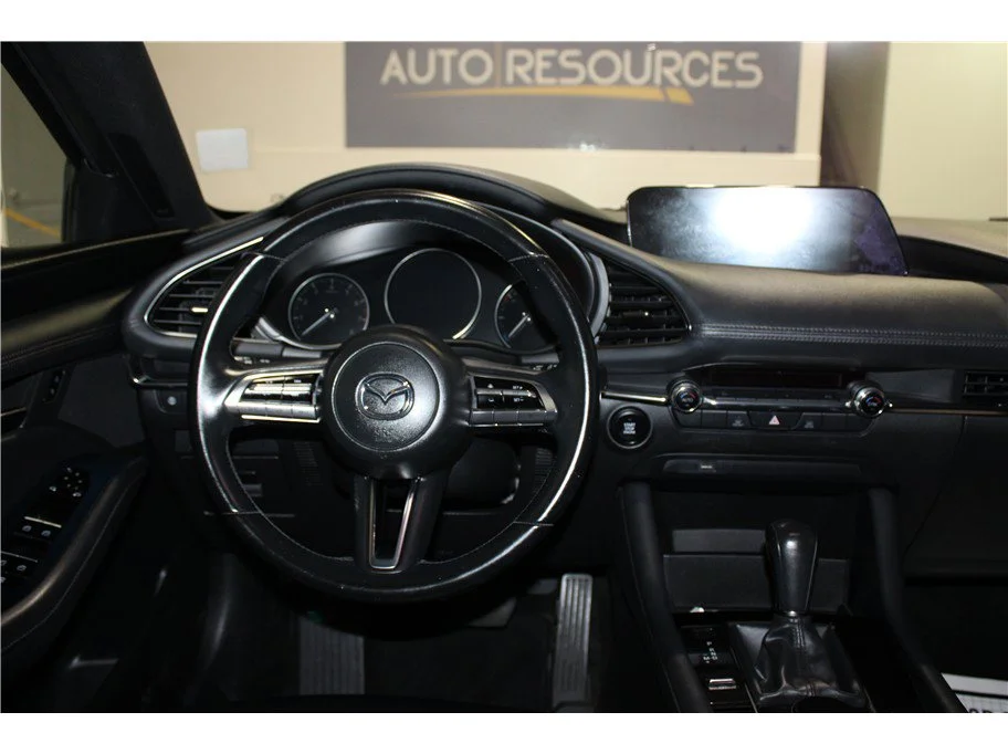 Used 2019 Deep Crystal Blue Mica Mazda Hatchback 4D image 14