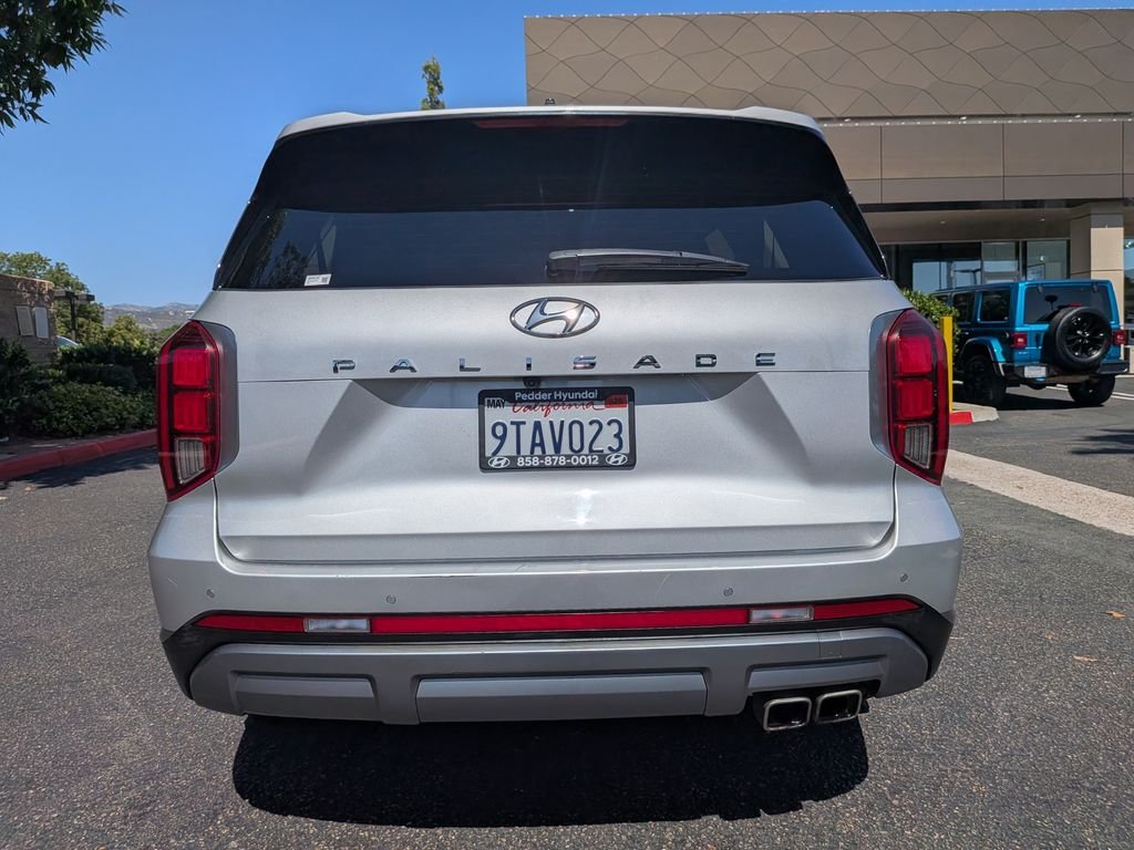 Used 2025 Silver Hyundai SEL image 6