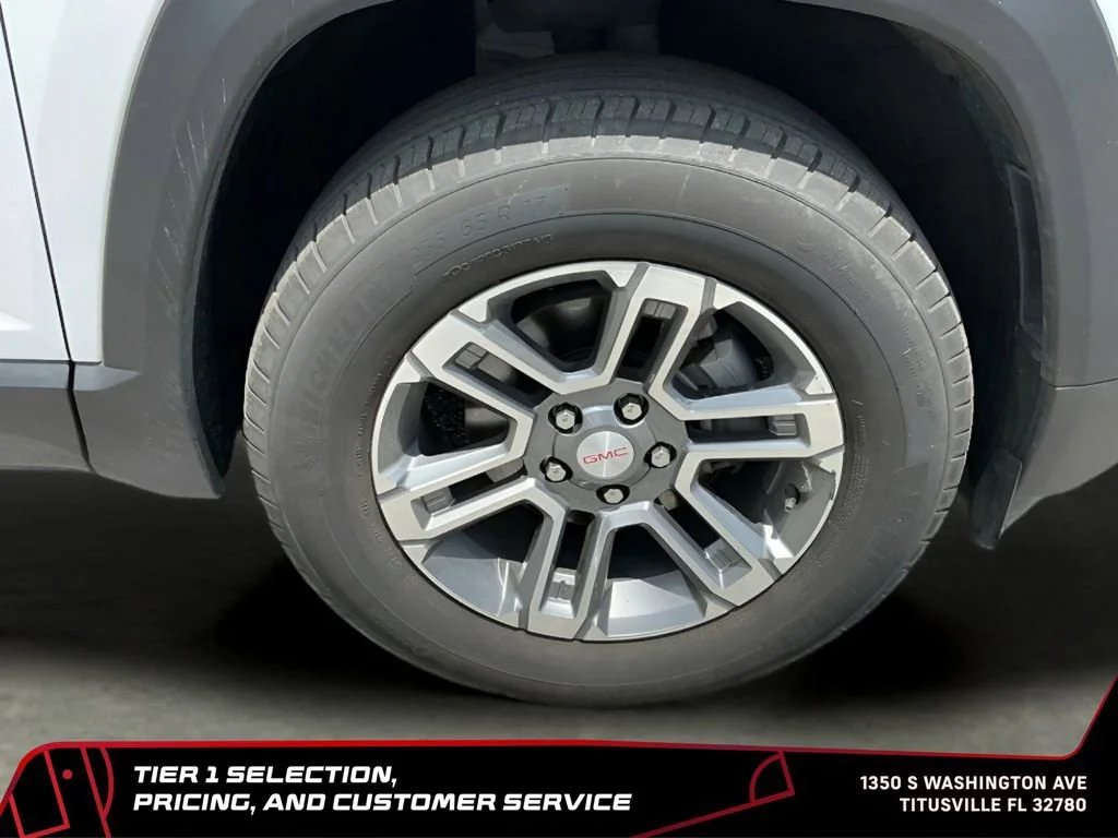 Used 2025 Summit White GMC Elevation image 26