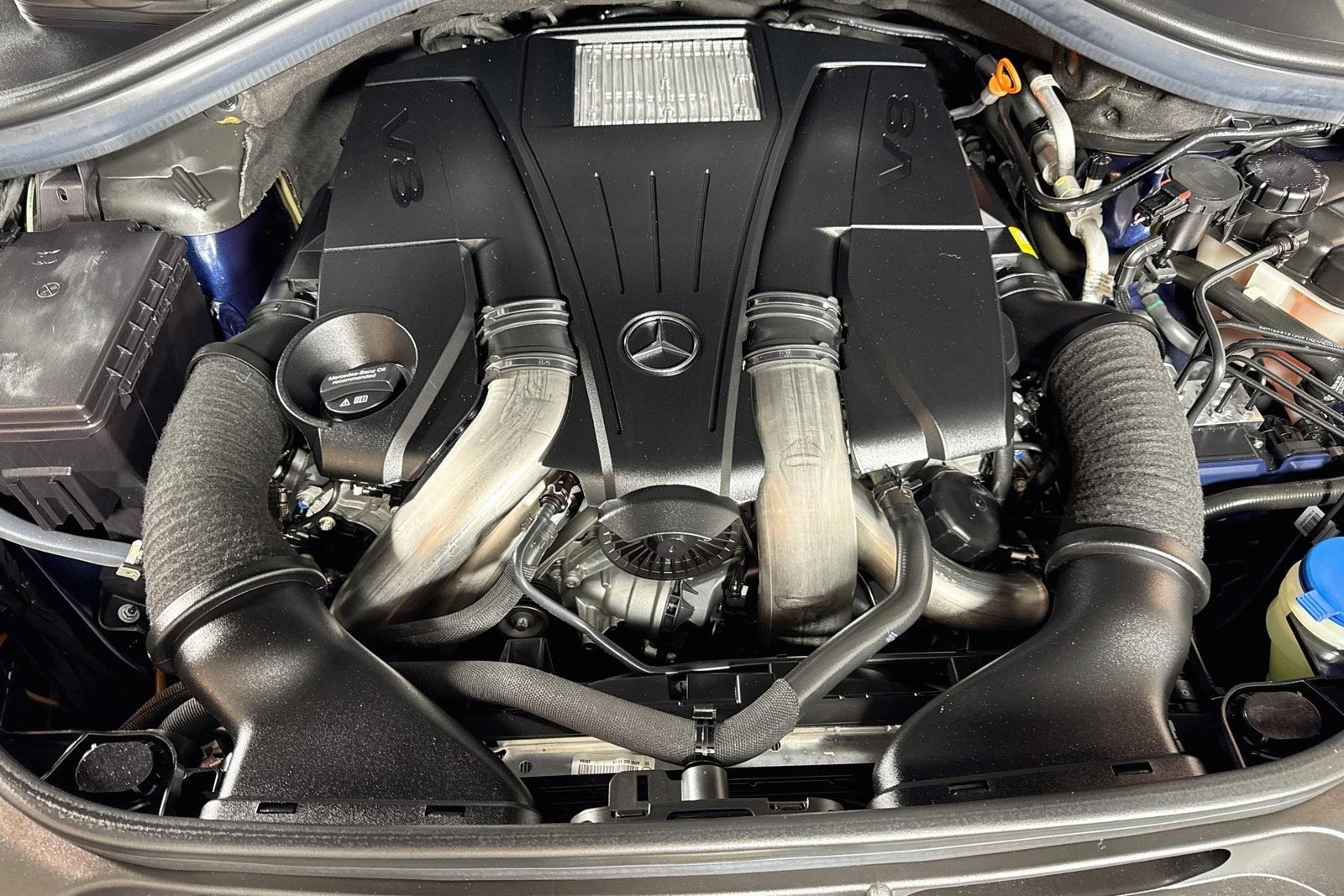 Used 2019 Lunar Blue Metallic Mercedes-Benz GLS 550 image 29