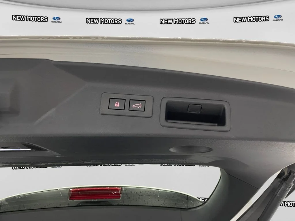 Used 2026 Crystal White Pearl Subaru Limited image 15
