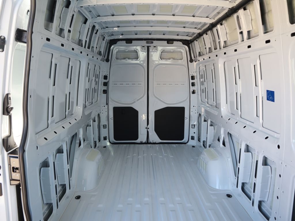 Used 2025 Arctic White Mercedes-Benz Cargo 170 WB image 29