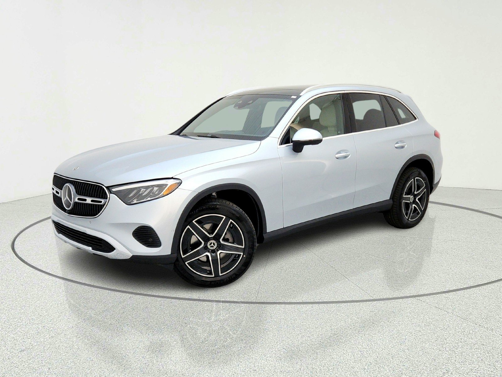2026 Mercedes-Benz GLC GLC 300 4MATIC's photo