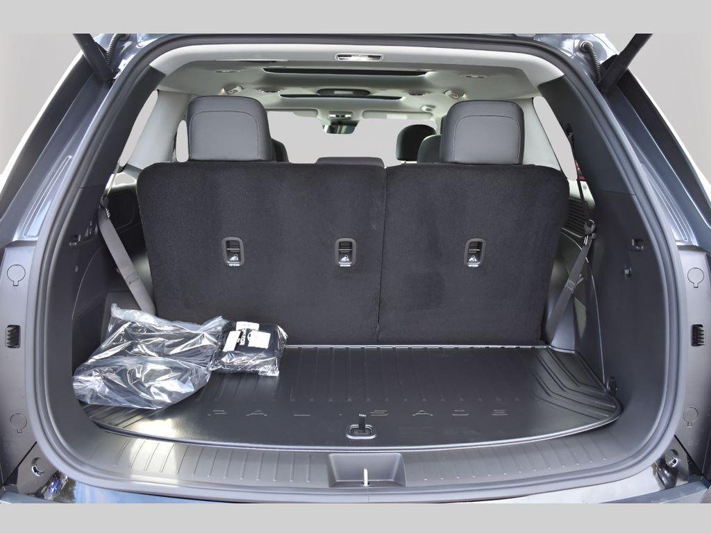 New 2026 Ecotronic Gray Pearl Hyundai Limited FWD image 14