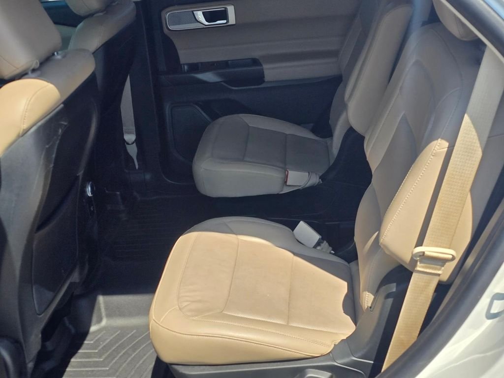 Used 2020 White Ford Limited image 13