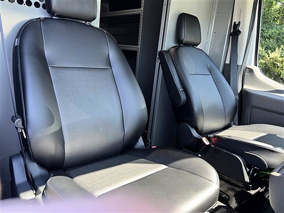 New 2024 Oxford White Ford Cargo Van image 19
