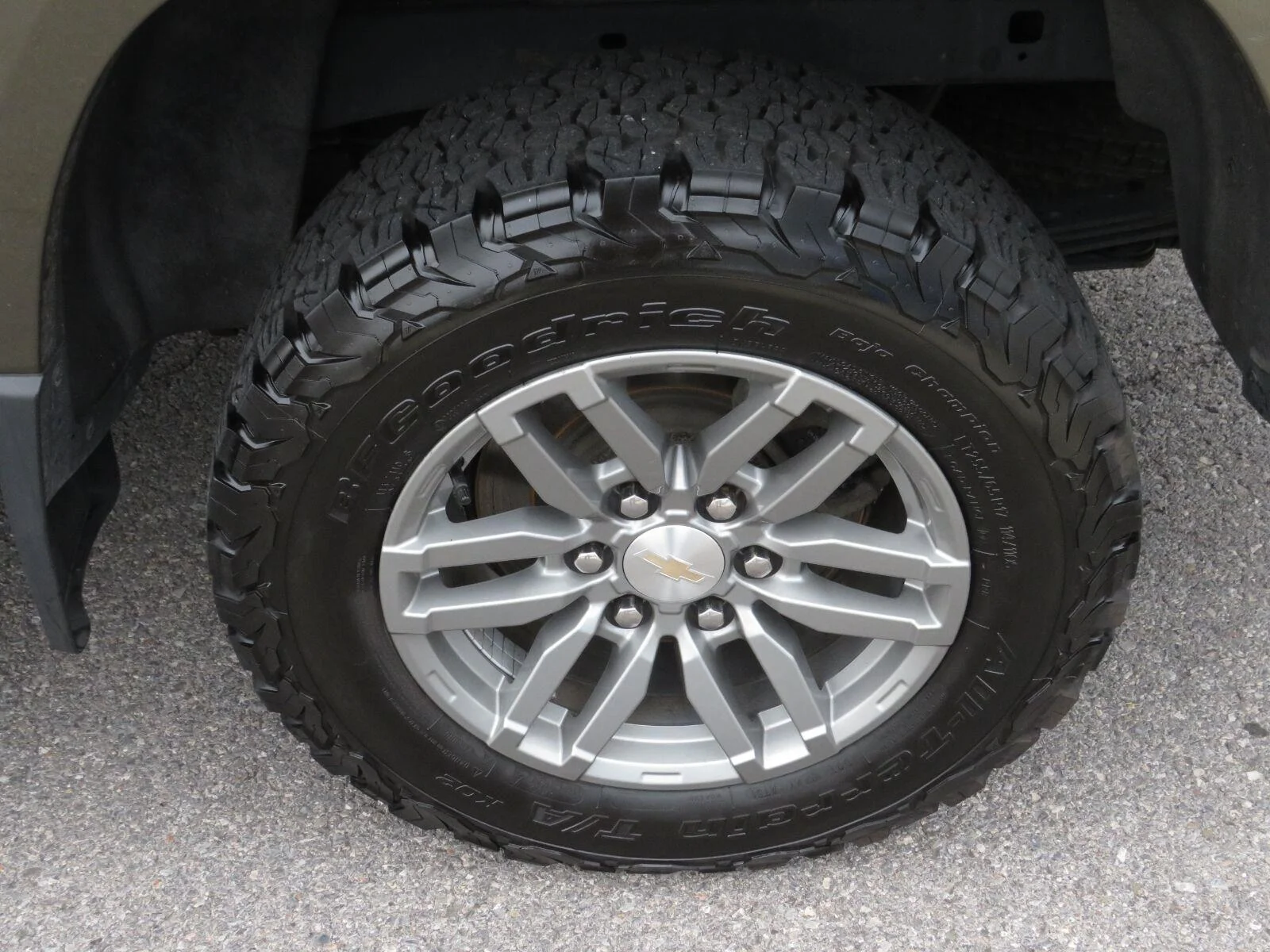Used 2023 Harvest Bronze Metallic Chevrolet 4WD LT image 13