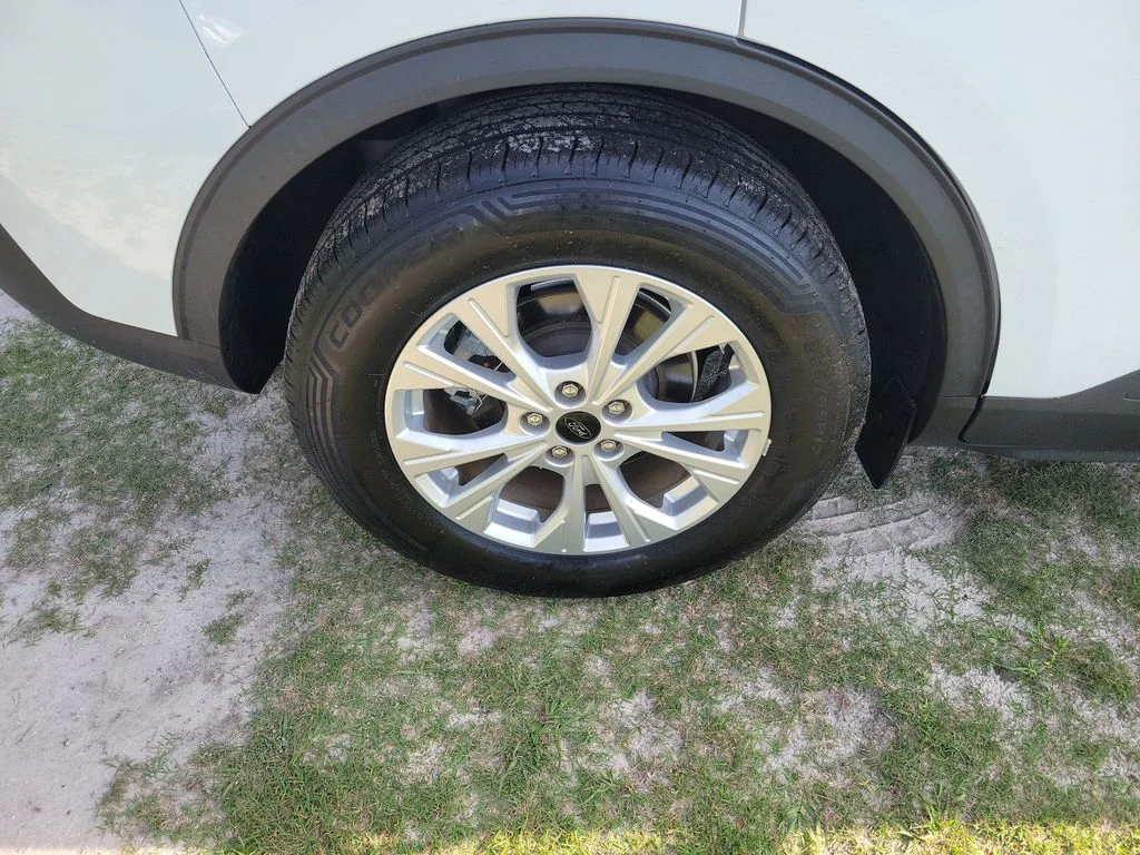 Used 2023 White Ford Active image 8