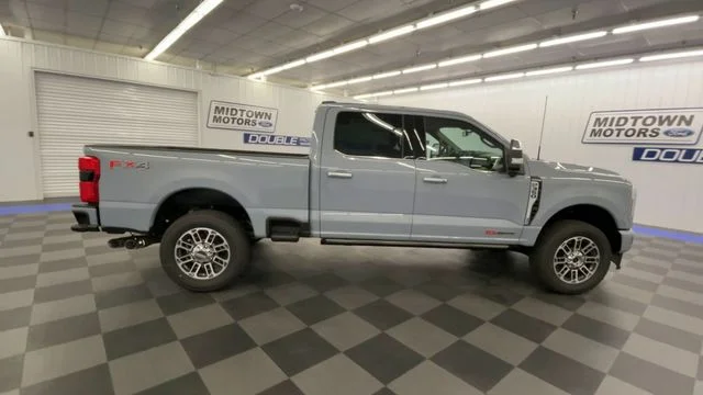 New 2026 Glacier Gray Metallic Tri-Coat Ford F-350® Platinum® image 9