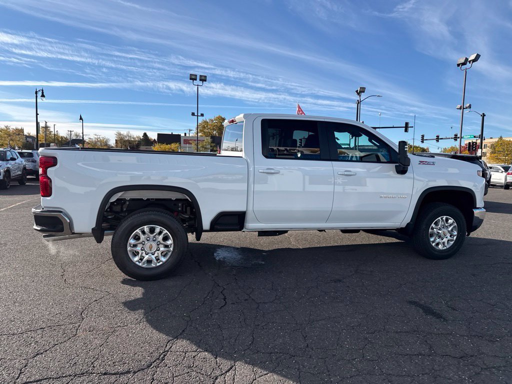 2026 Chevrolet Silverado 3500 HD LT - Photo 10