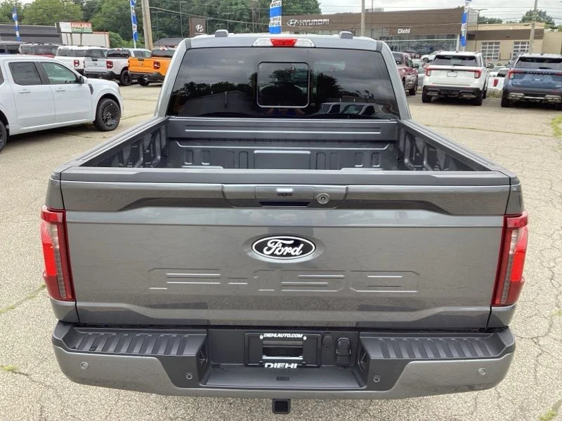 New 2026 Carbonized Gray Metallic Ford XLT image 8