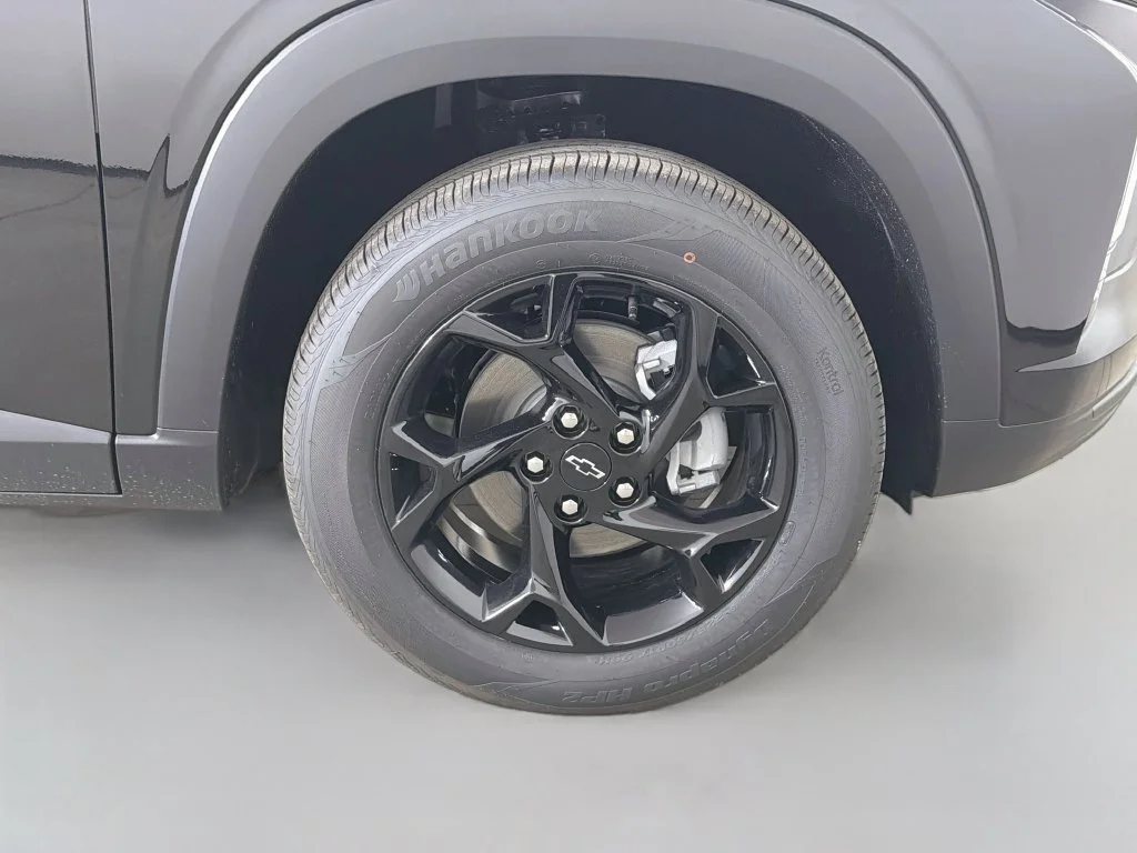 New 2026 Mosaic Black Metallic Chevrolet LT image 26