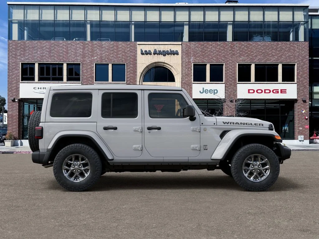 New 2026 Bright White Clear-Coat Exterior Paint Jeep Sport S image 21