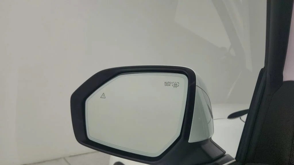 Used 2025 White Hyundai XRT image 16