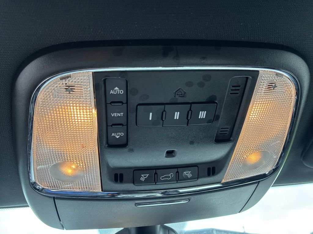 Used 2022 White Jeep Laredo X image 39