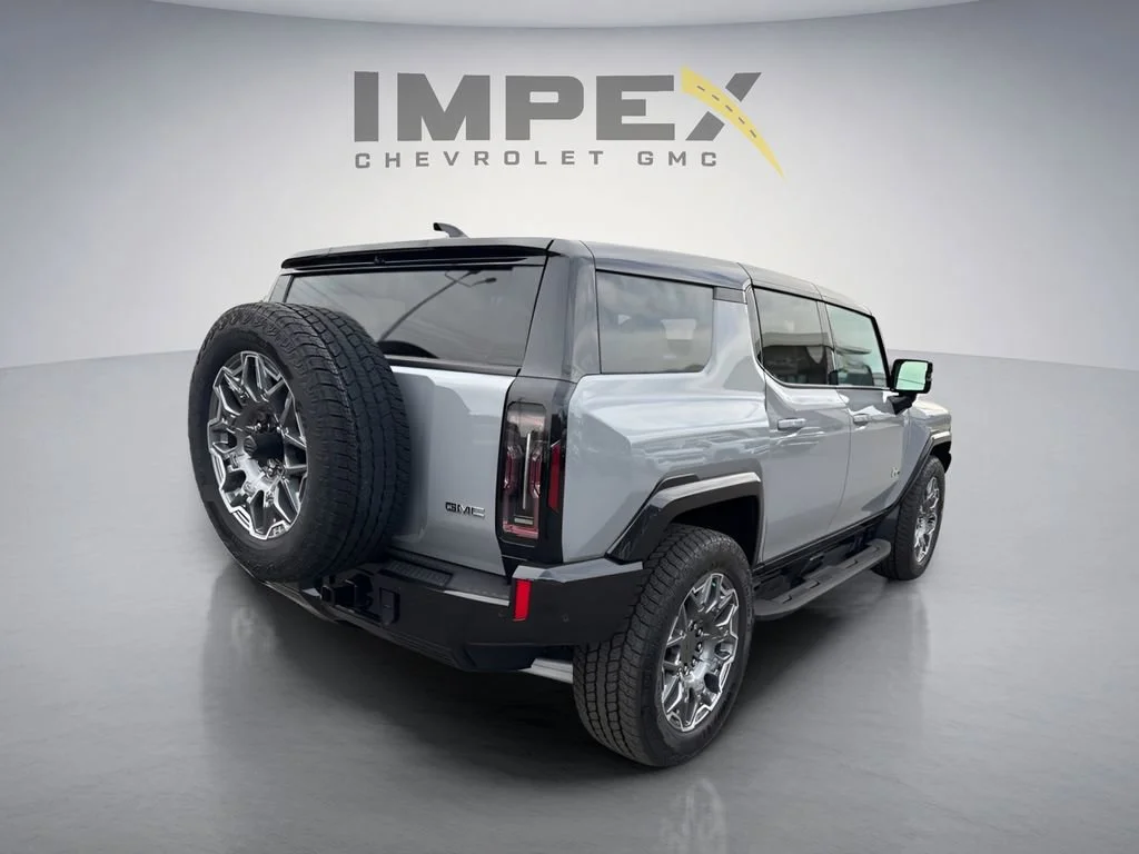 Used 2025 Meteorite Metallic (Grey) GMC 3X image 5