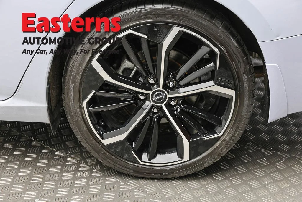 Used 2023 Gray Nissan 2.5 SR image 8