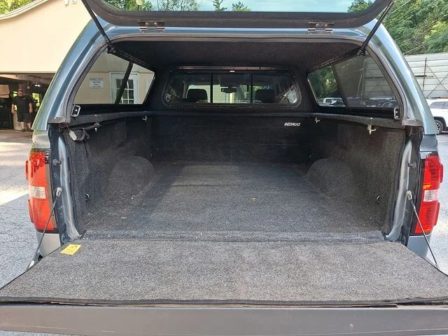 Used 2014 Gray GMC SLT image 30