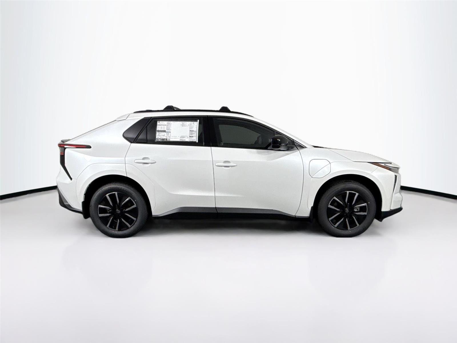 New 2026 Wind Chill Pearl Toyota XLE image 6