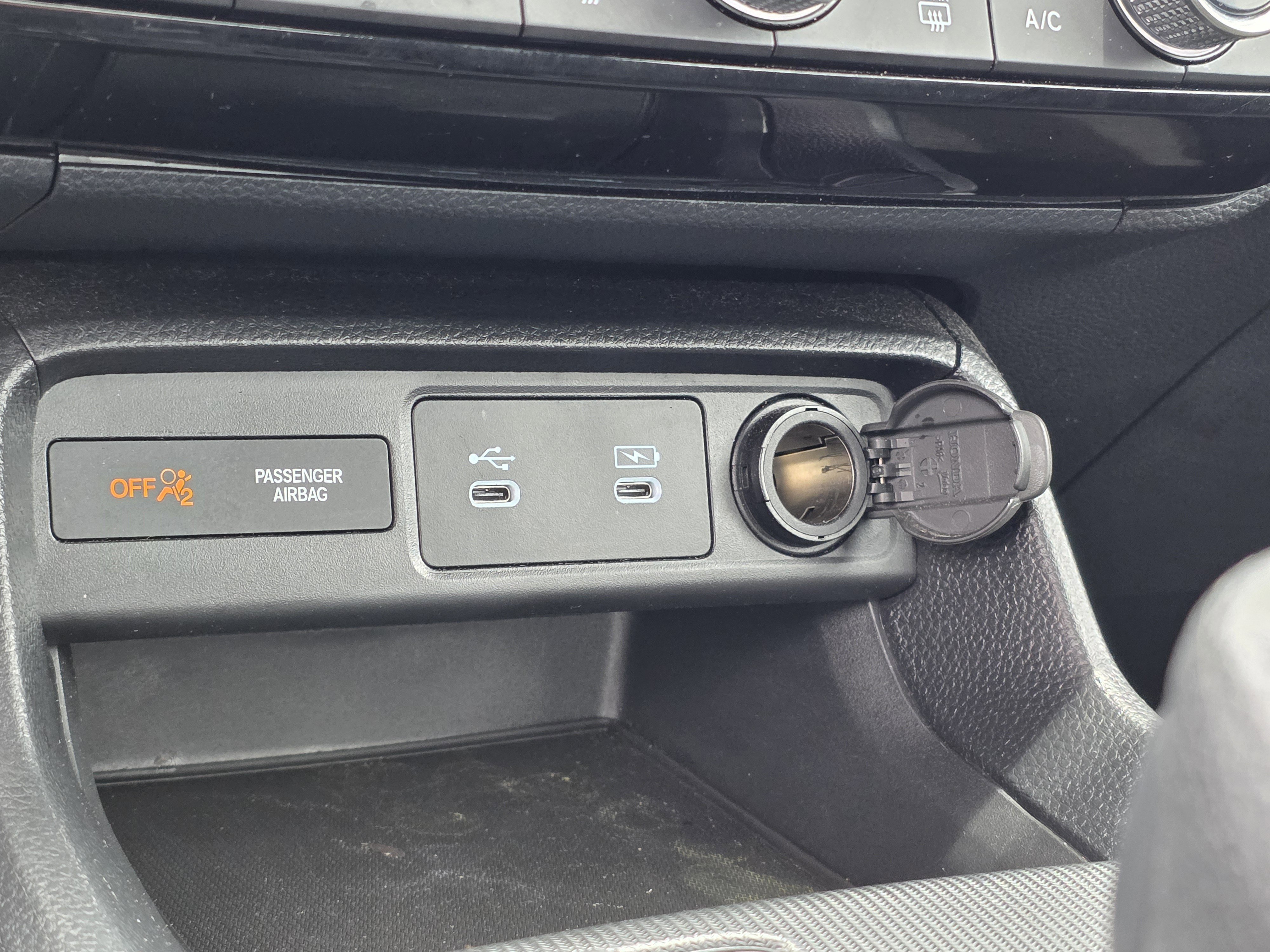 Used 2025 Solar Silver Metallic Honda LX image 19