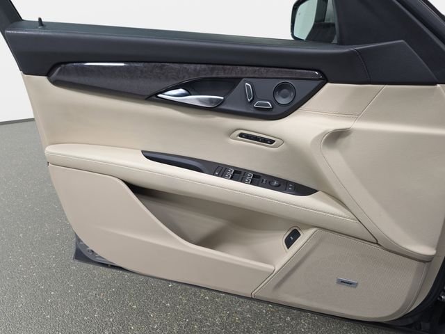 Used 2019 Bronze Dune Metallic Cadillac 3.6L Luxury image 27
