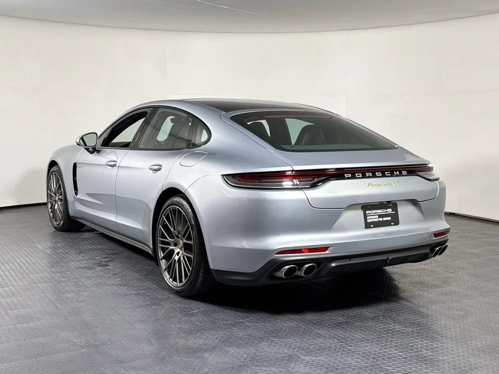 Used 2021 Dolomite Porsche 4S image 3