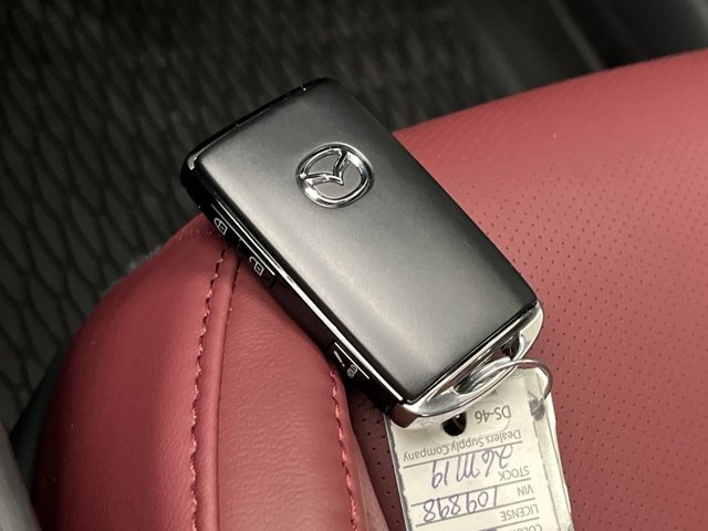 2026 Mazda CX-30 Carbon Edition - Photo 26