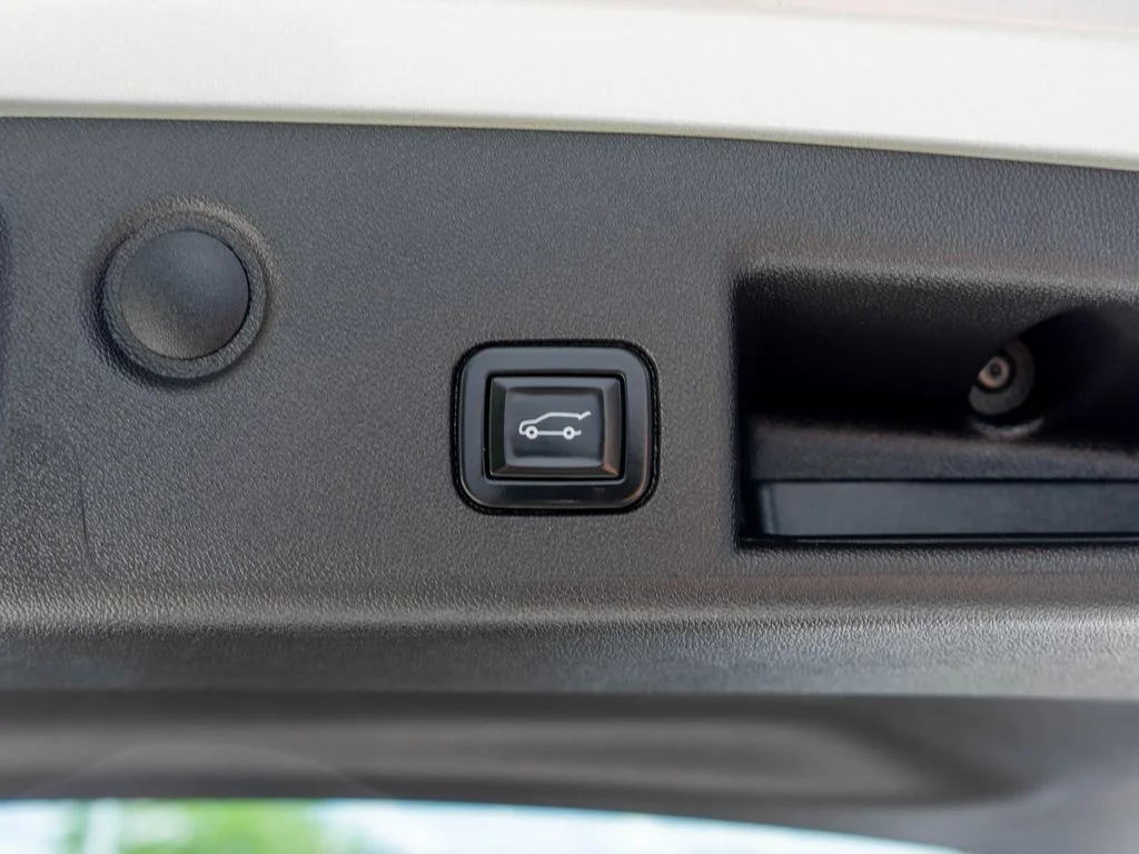 Used 2021 Silver Chevrolet LT image 33