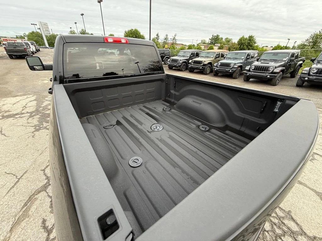 New 2026 Diamond Black Crystal Pearl-Coat Exterior Paint RAM Big Horn image 8