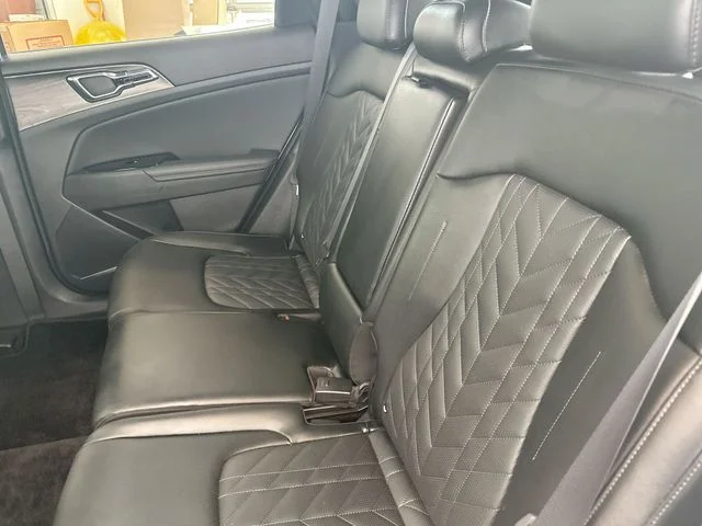 Used 2024 White Kia X-Pro Prestige image 27