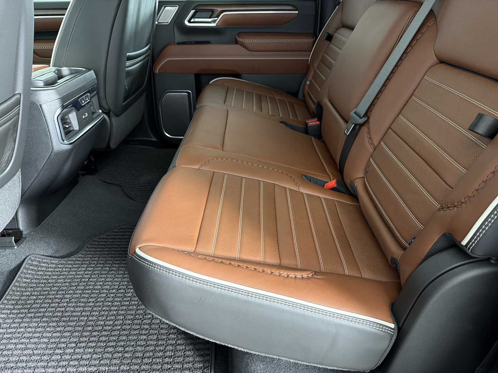 2026 GMC Sierra 2500HD Denali Ultimate - Photo 20