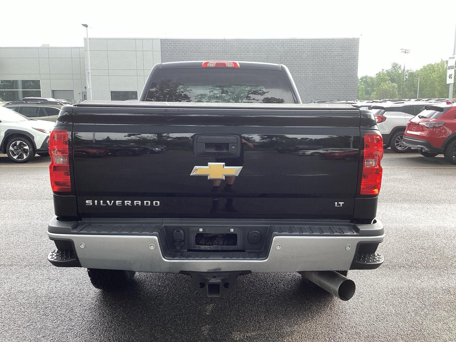 Used 2019 Black Chevrolet LT image 6
