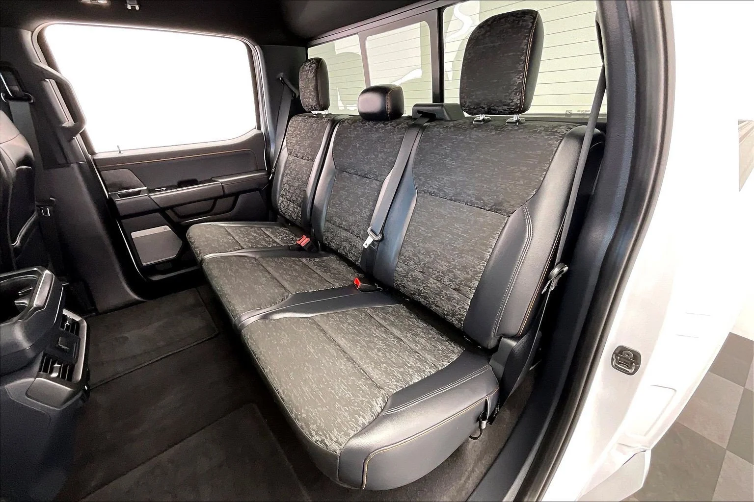 Used 2025 Oxford White Ford Tremor image 19