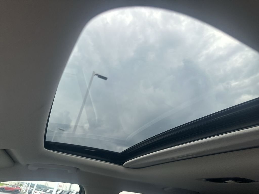 Used 2022 Gray Hyundai SEL image 28