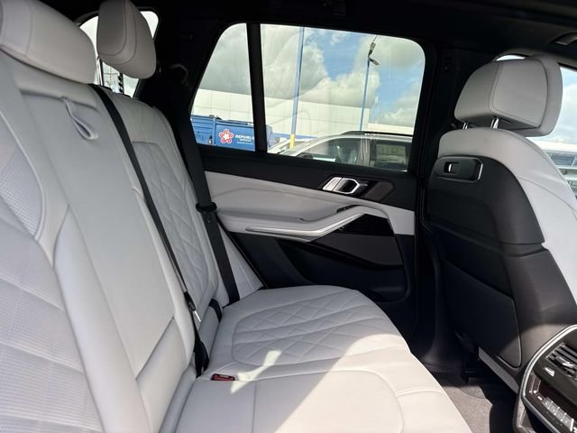 Used 2026 Gray BMW sDrive40i image 15