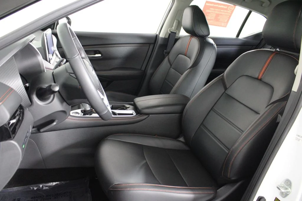 2025 Nissan Sentra SR - Photo 17