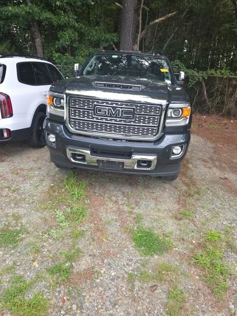 Used 2018 Gray GMC Denali image 2