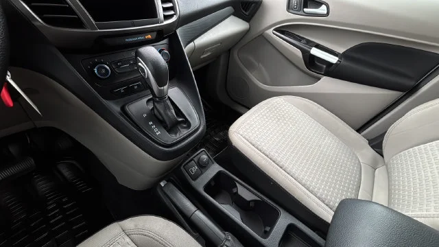 Used 2023 Frozen White Ford XLT image 14