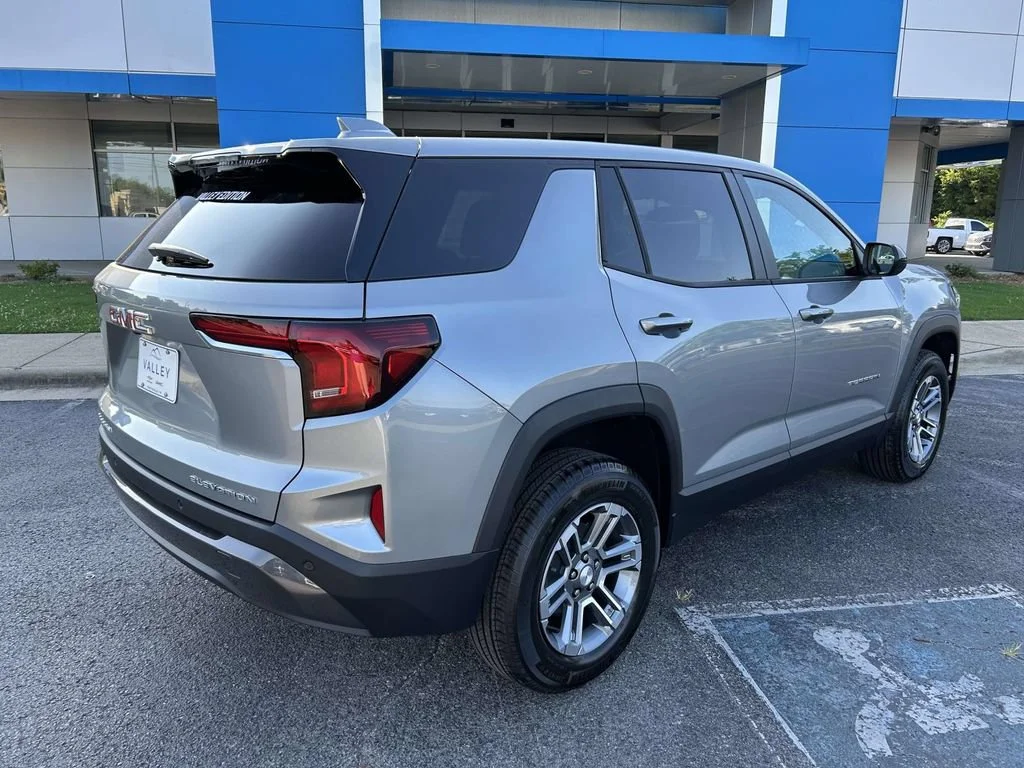 New 2027 Sterling Metallic GMC Elevation image 4