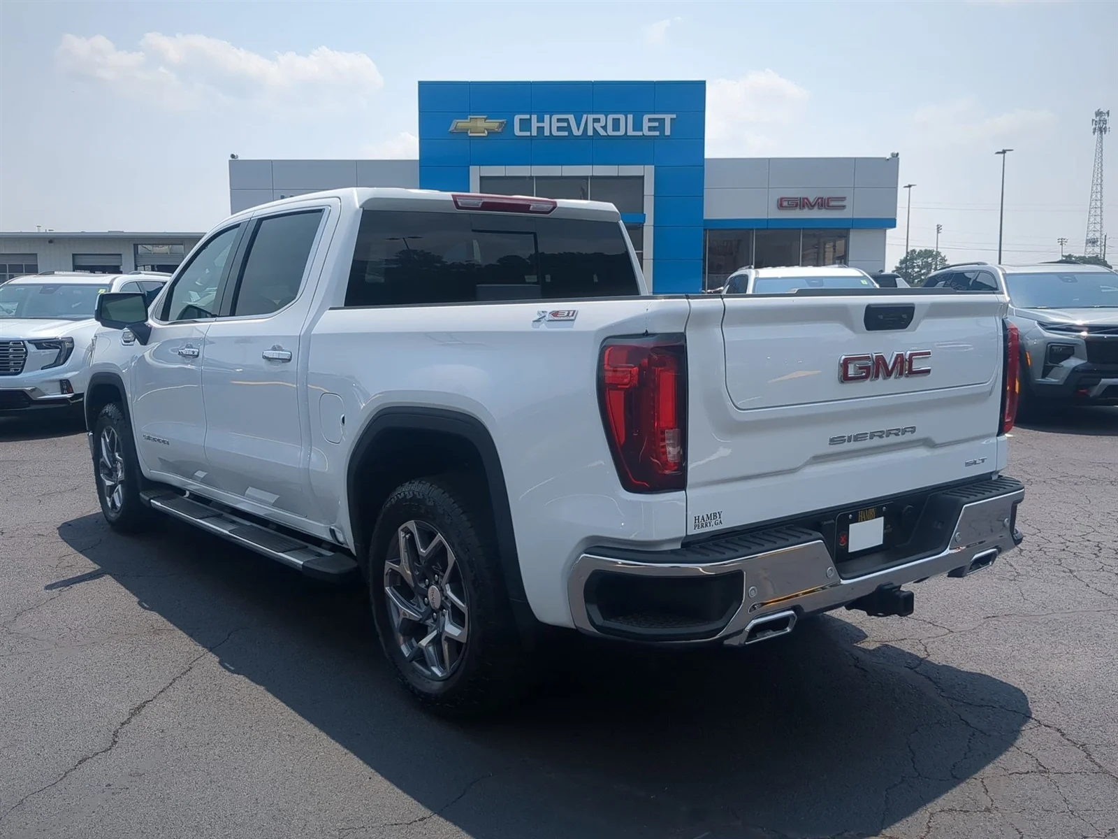 New 2026 Summit White GMC SLT image 30