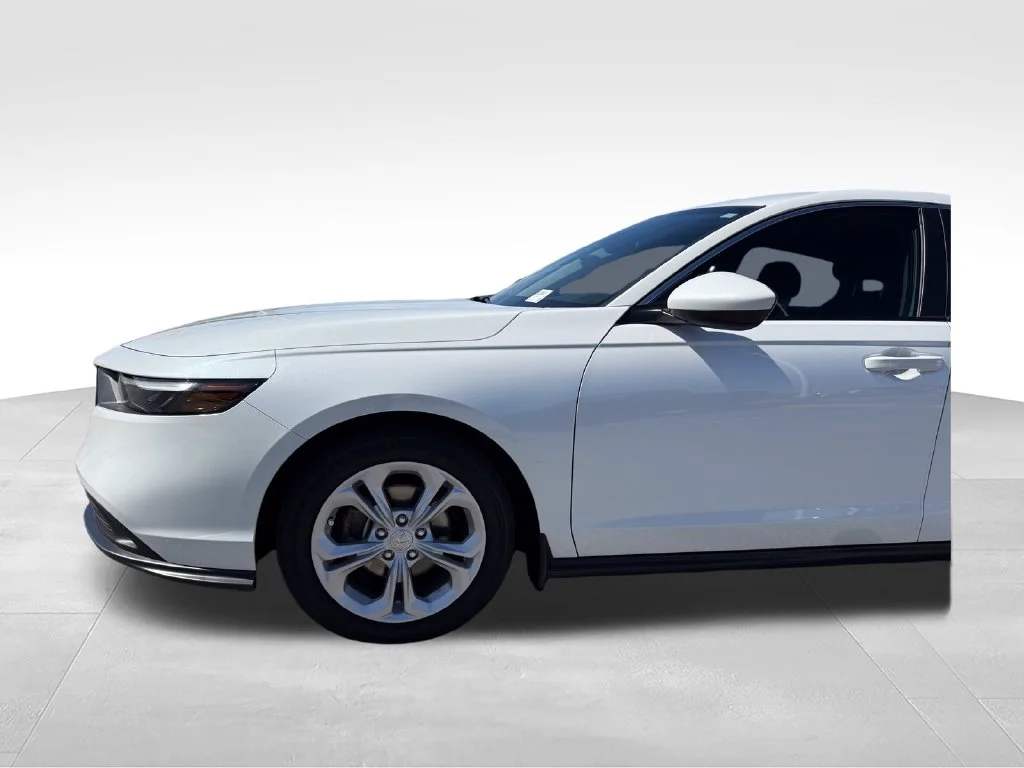 Used 2025 White Honda LX image 24