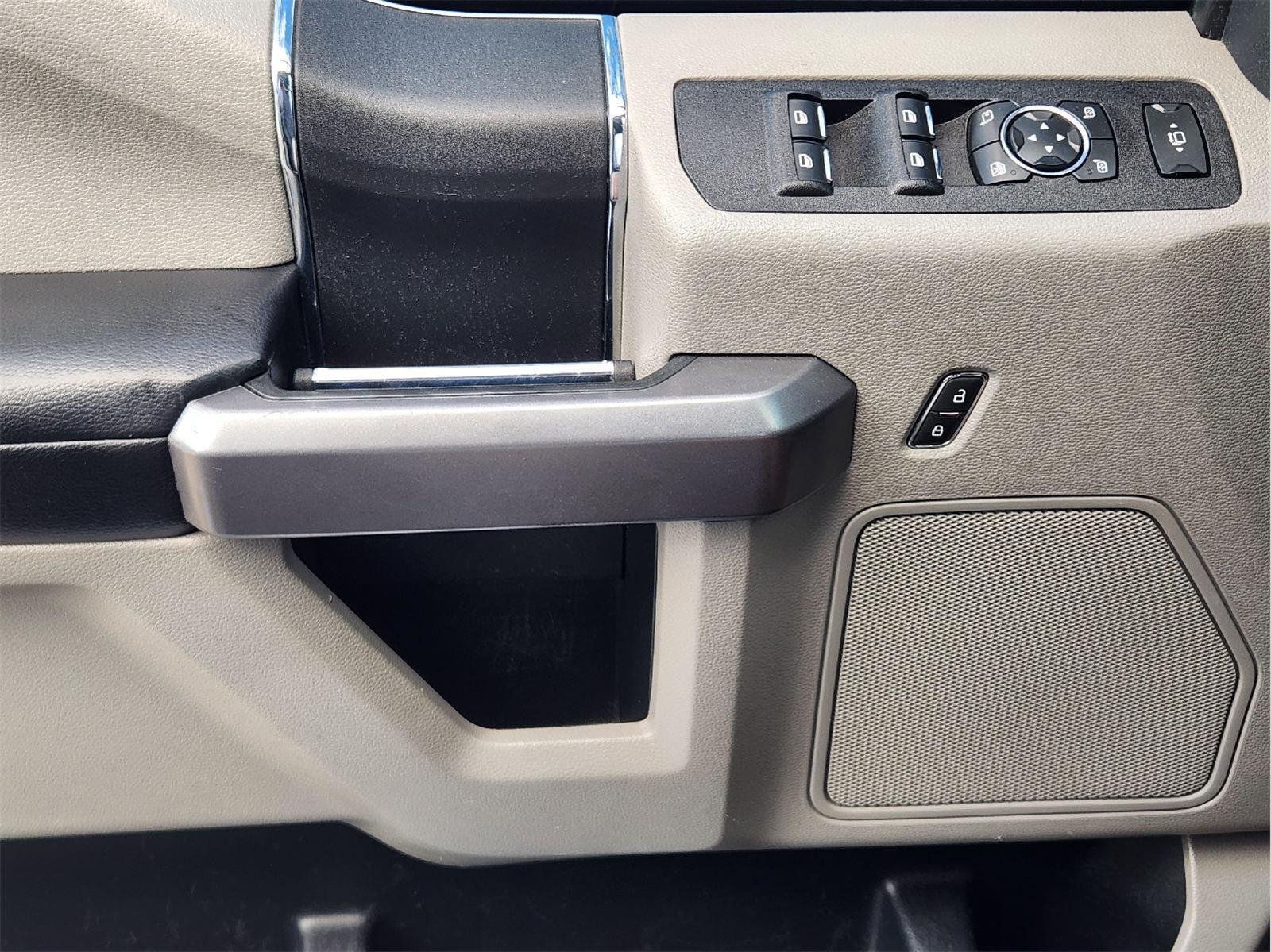 Used 2020 Iconic Silver Ford XLT image 23