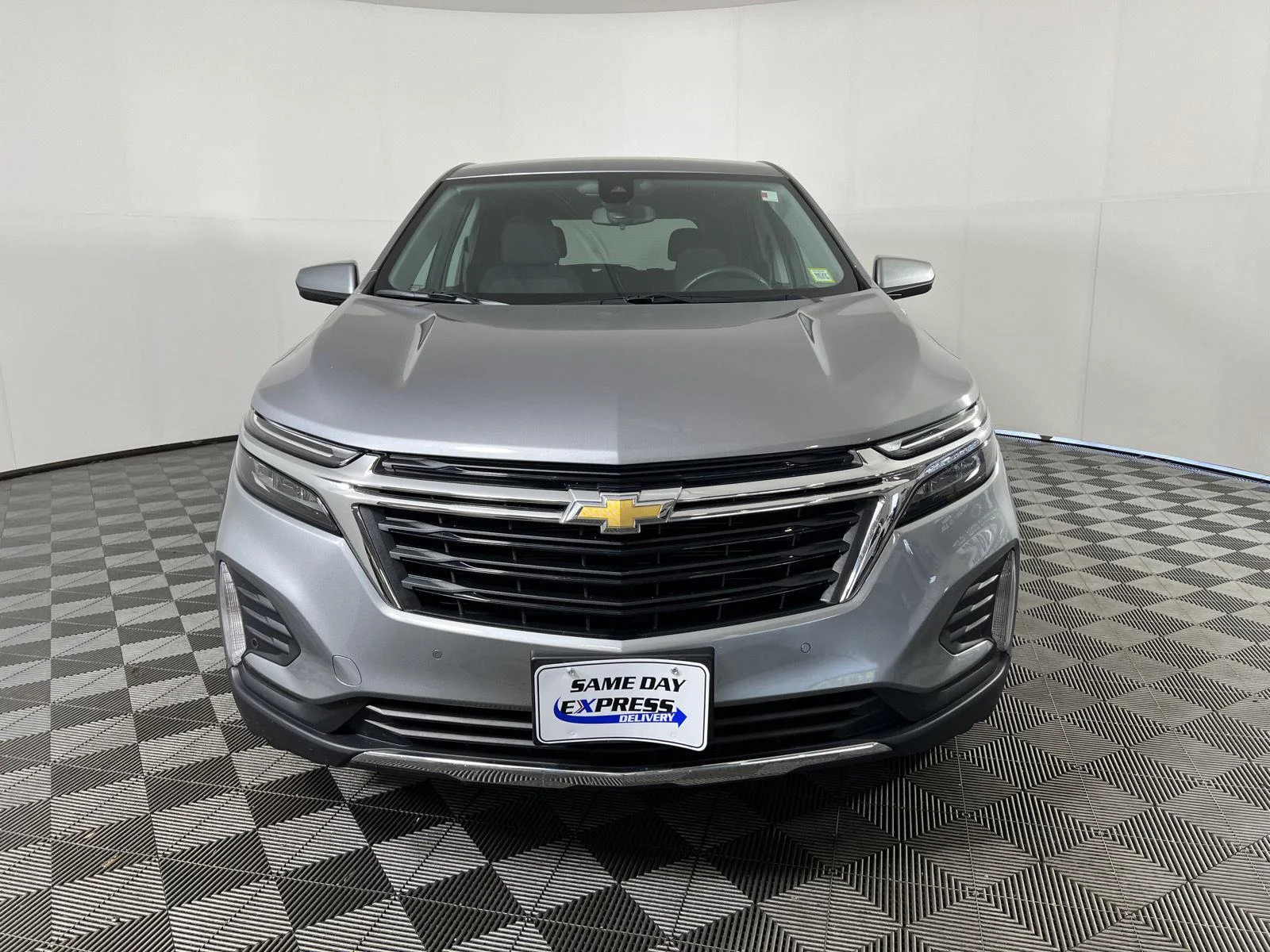 Used 2024 Sterling Gray Metallic Chevrolet LT image 30