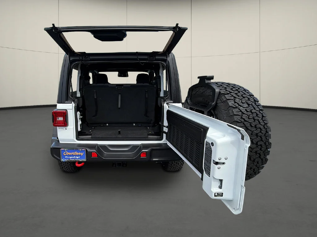 Used 2025 White Jeep 2-Door Rubicon 4x4 image 9
