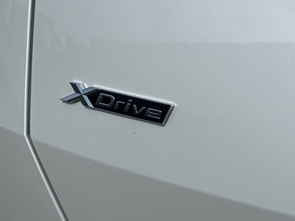 Used 2025 White BMW 30 xDrive image 9