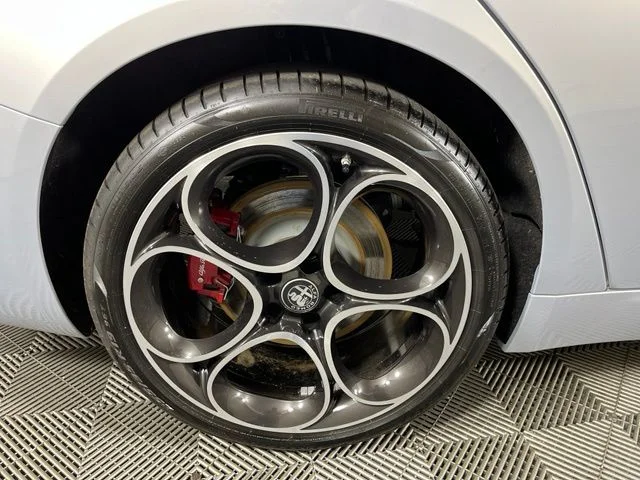 2026 Alfa Romeo Giulia Base - Photo 12
