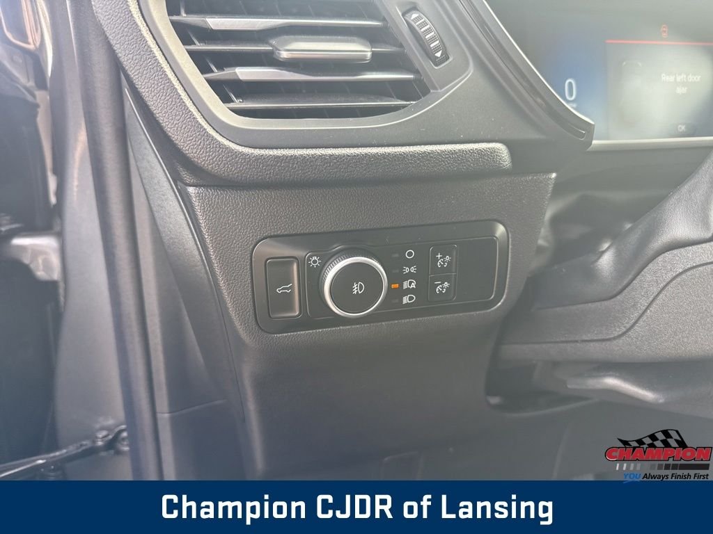 Used 2025 Gray Metallic Ford ST-Line Select image 18