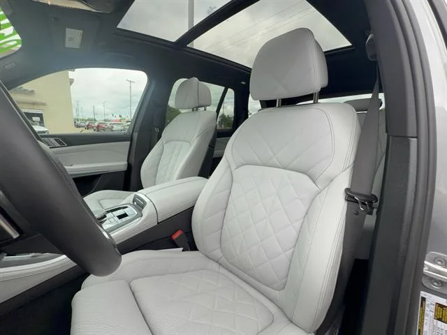 New 2026 Skyscraper Grey Metallic BMW xDrive40i image 11