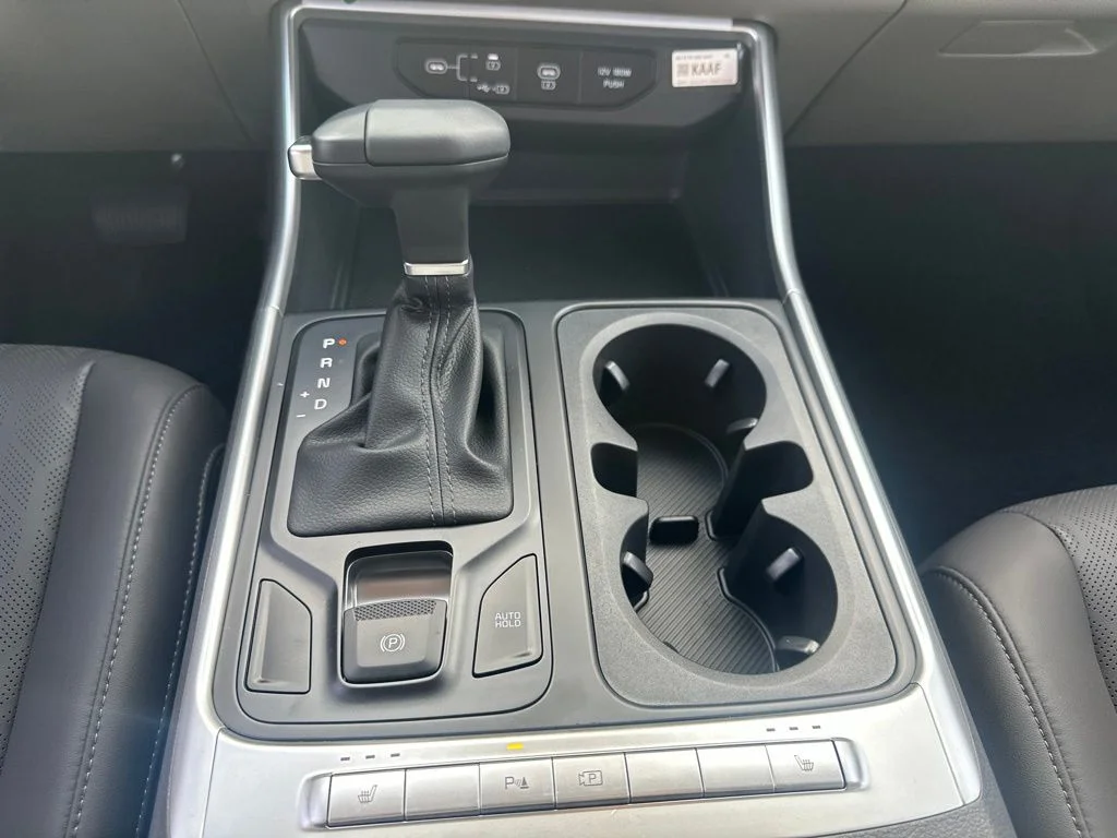 New 2027 White Kia LXS image 15